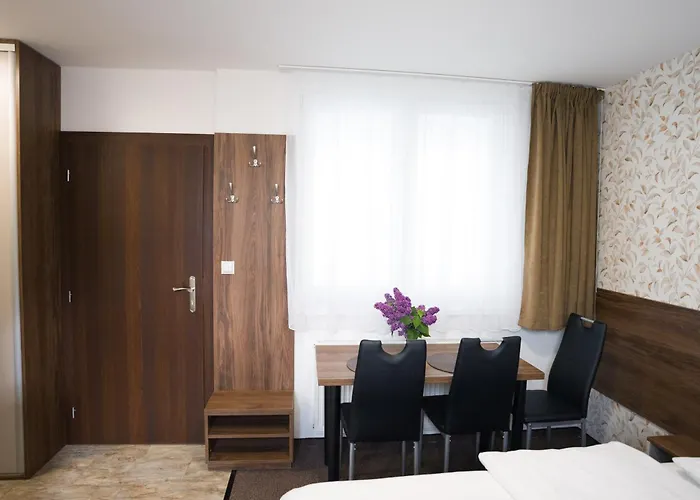 Banff Habitación en casa particular Bešeňová